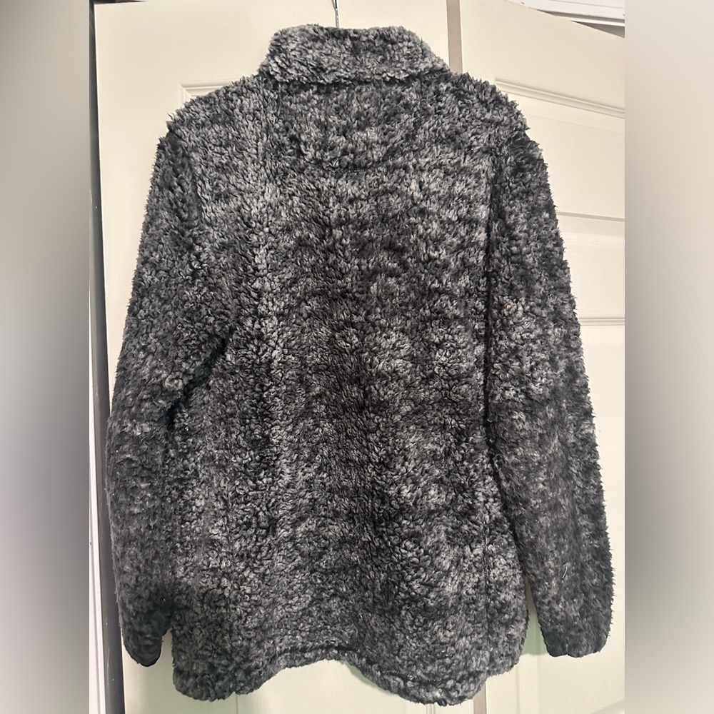 Fleece - Picture 3 of 3